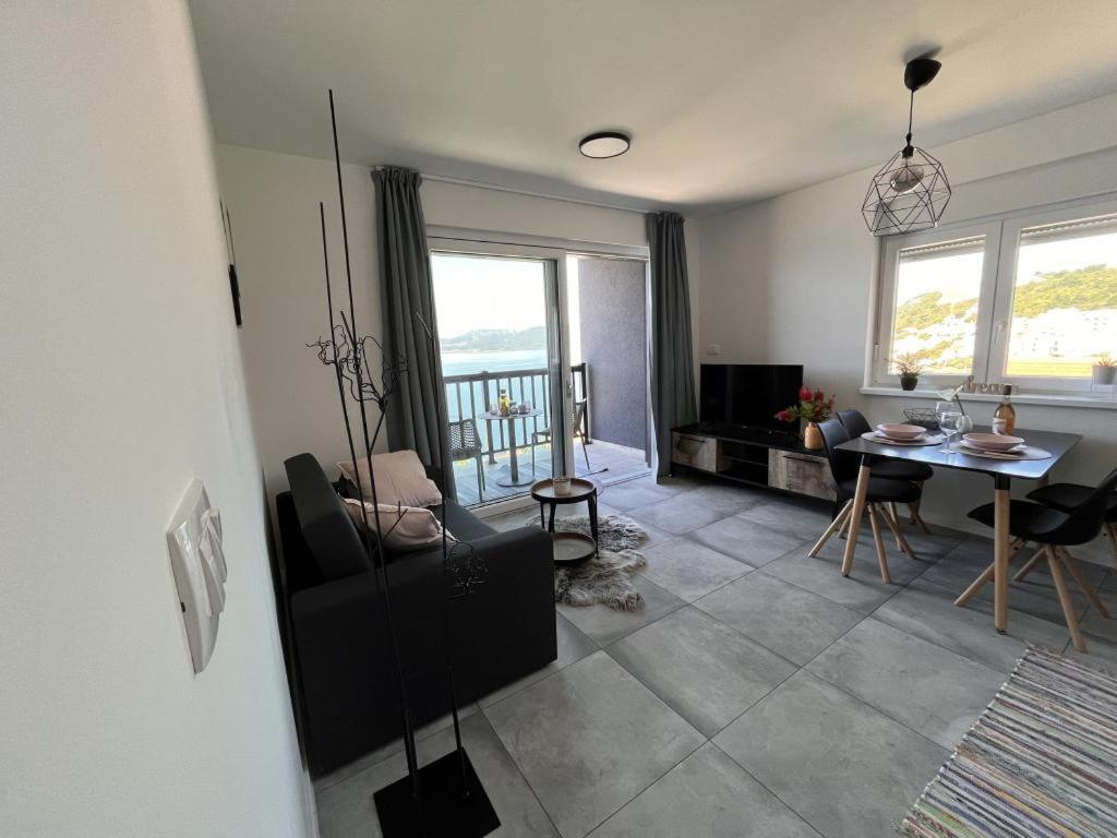 Ora Apartment *